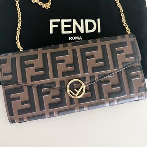 Fendi Continental With Chain